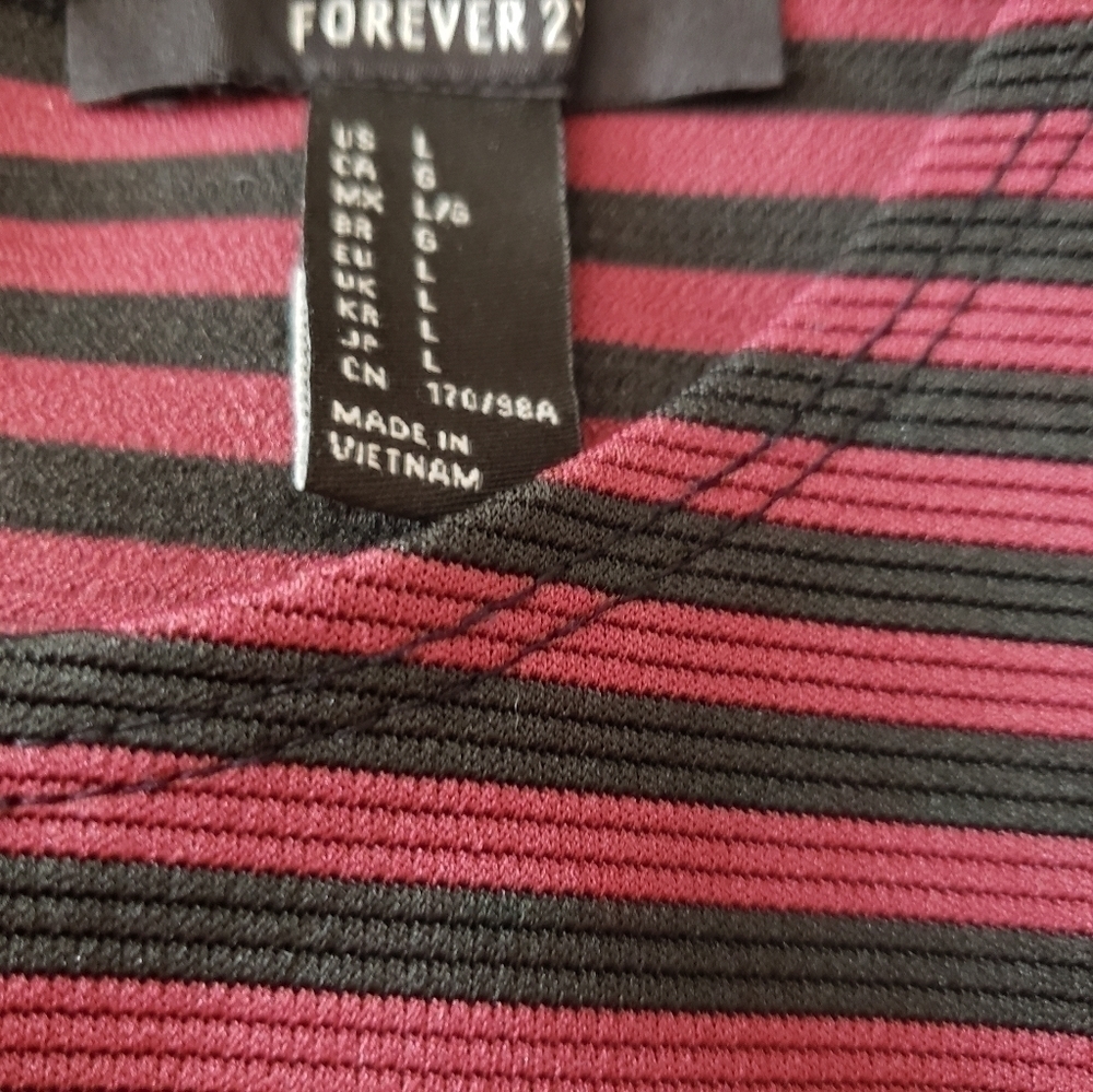 FOREVER 21 - Picture 5 of 5